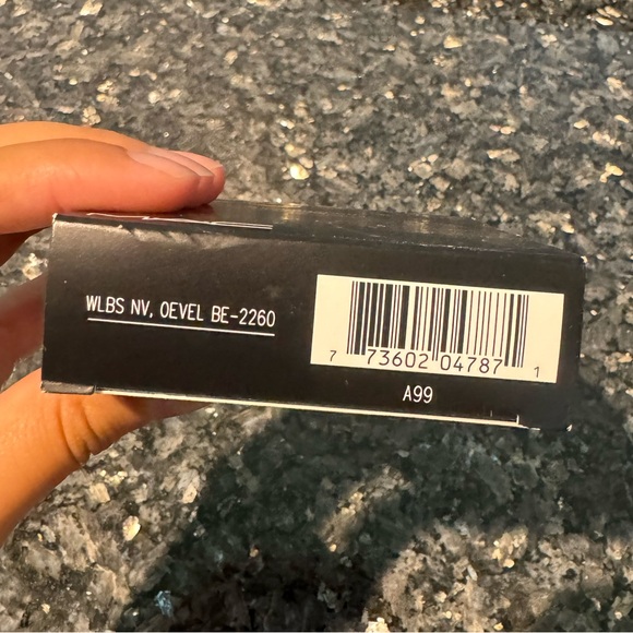 MAC Studio Fix Fluid Foundation C5 - Picture 4 of 4